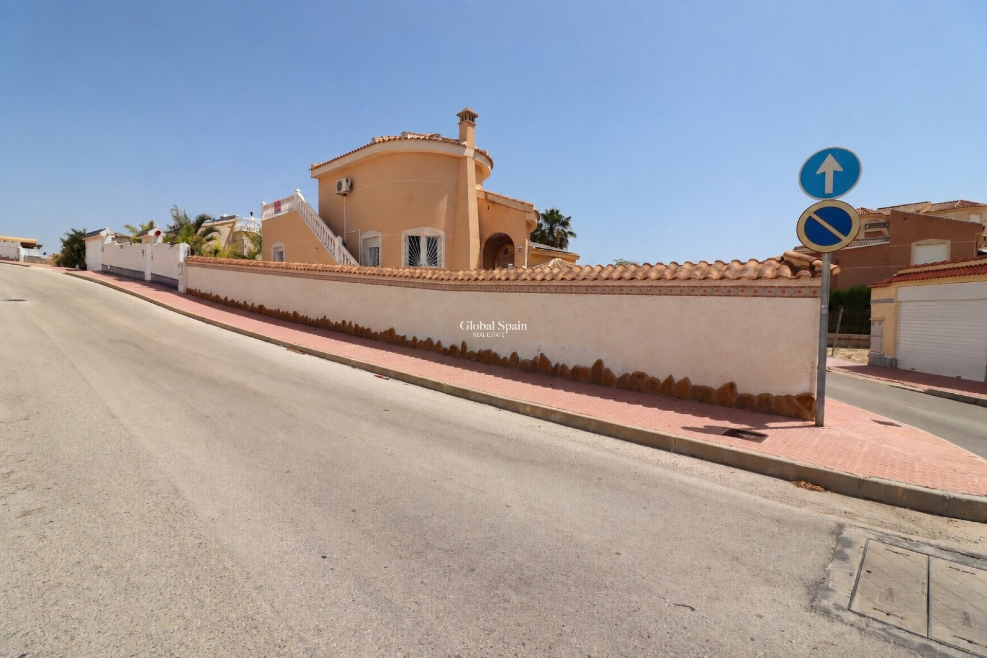 Resale - VILLA -
Ciudad Quesada - La Marquesa