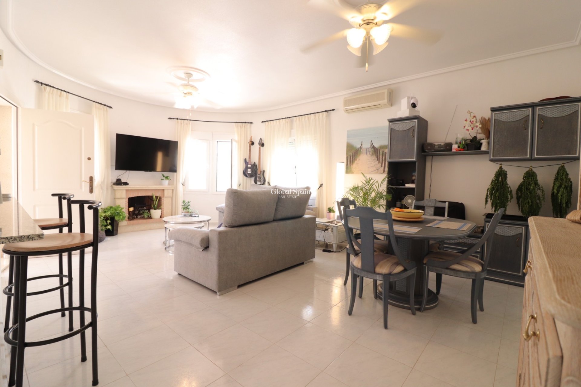 Resale - VILLA -
Ciudad Quesada - La Marquesa