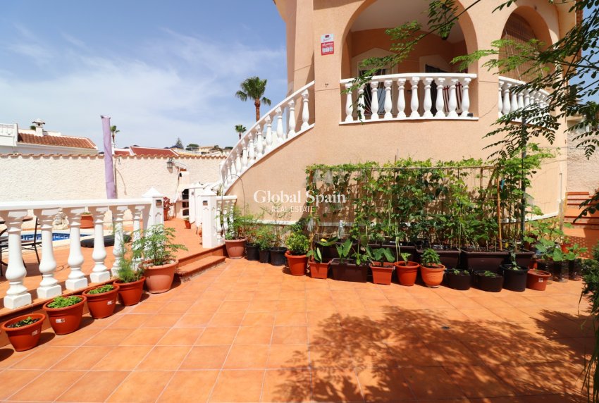 Resale - VILLA -
Ciudad Quesada - La Marquesa