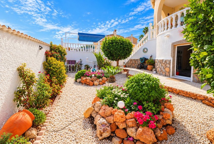Resale - VILLA -
CIUDAD QUESADA - La Marquesa