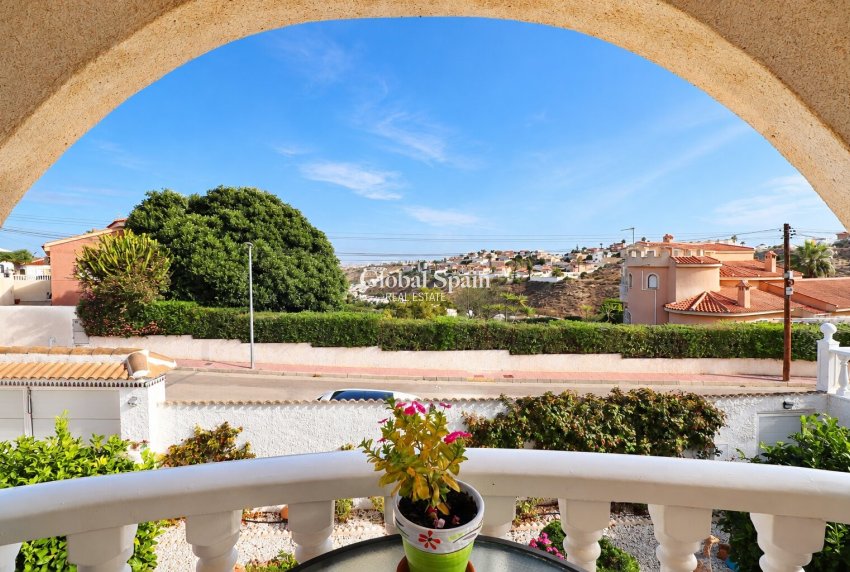 Resale - VILLA -
CIUDAD QUESADA - La Marquesa