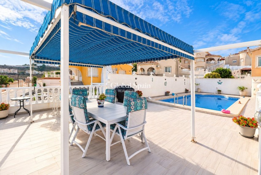 Resale - VILLA -
CIUDAD QUESADA - La Marquesa