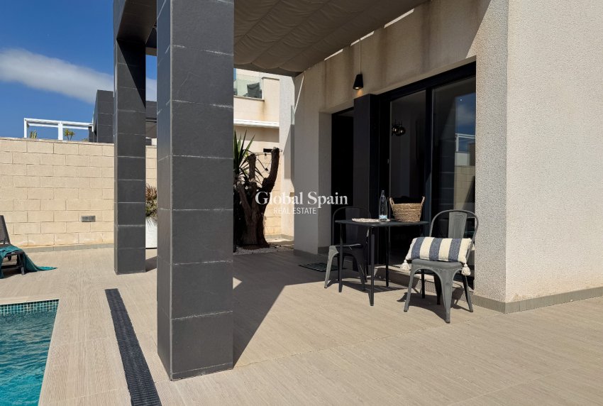 Resale - VILLA -
CIUDAD QUESADA - Rojales