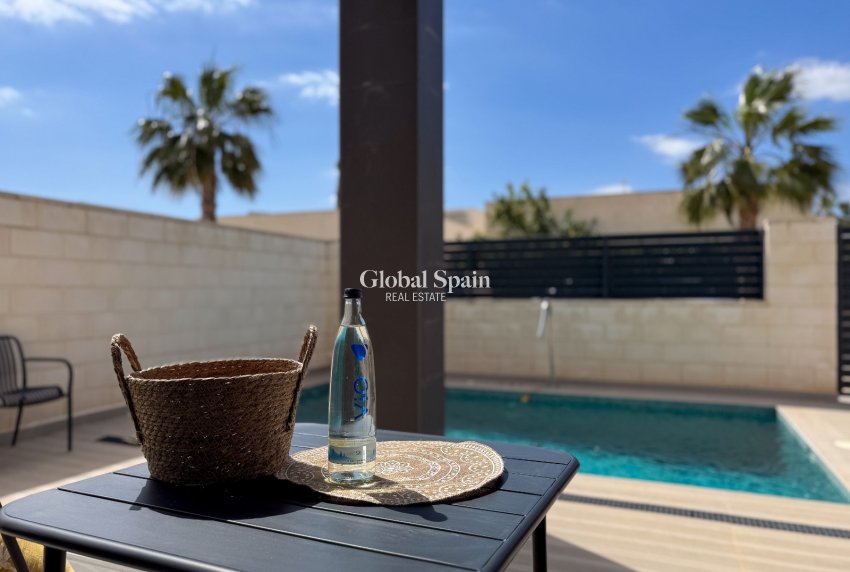 Resale - VILLA -
CIUDAD QUESADA - Rojales