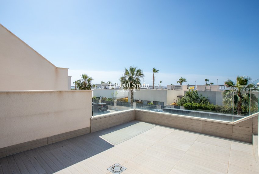 Resale - VILLA -
CIUDAD QUESADA - Rojales