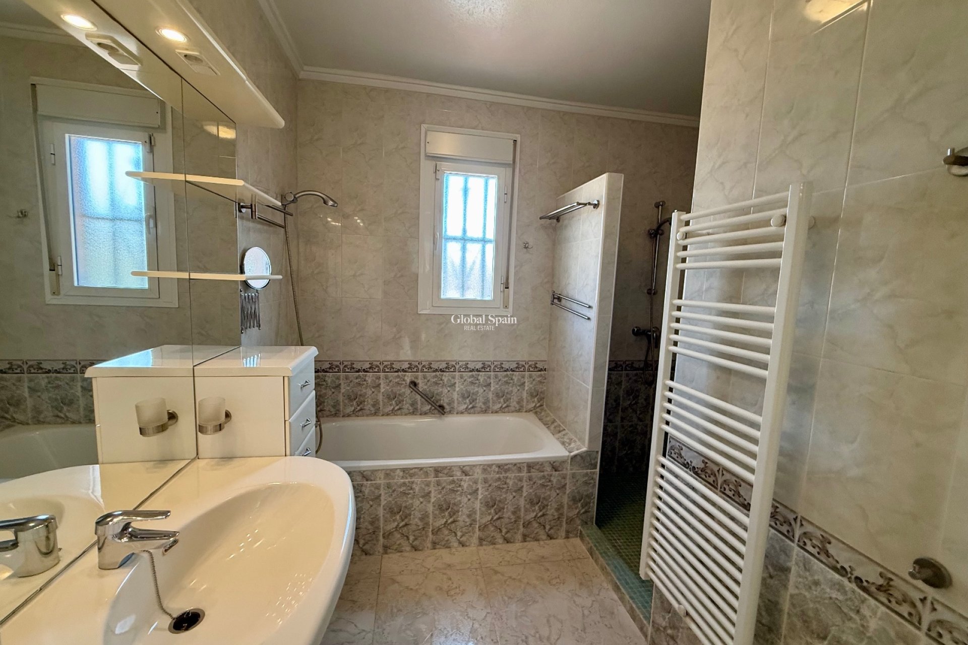 Resale - VILLA -
CIUDAD QUESADA - Rojales