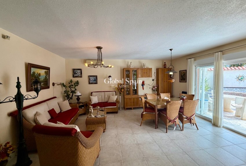Resale - VILLA -
CIUDAD QUESADA - Rojales