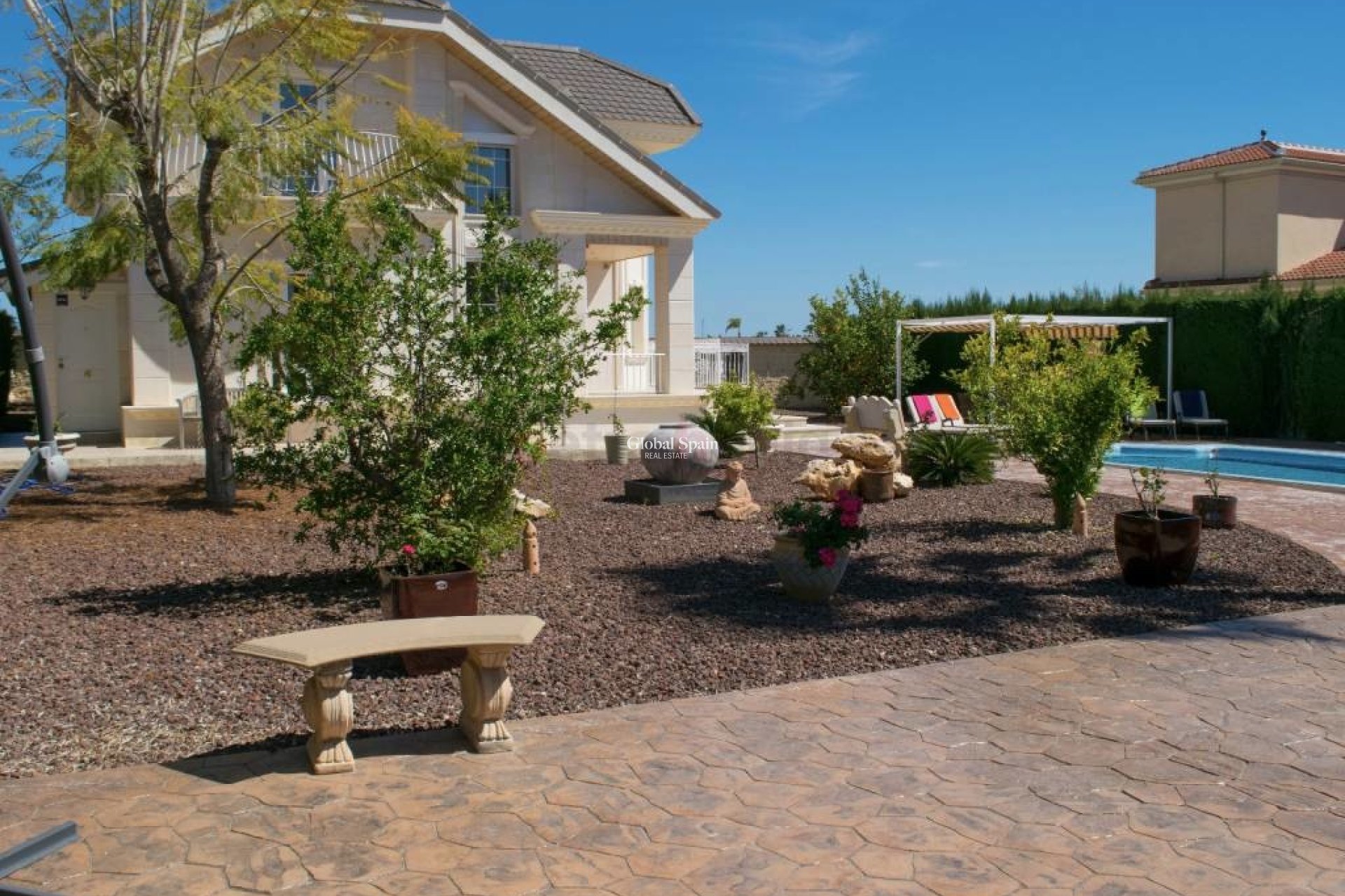 Resale - Villa -
CIUDAD QUESADA