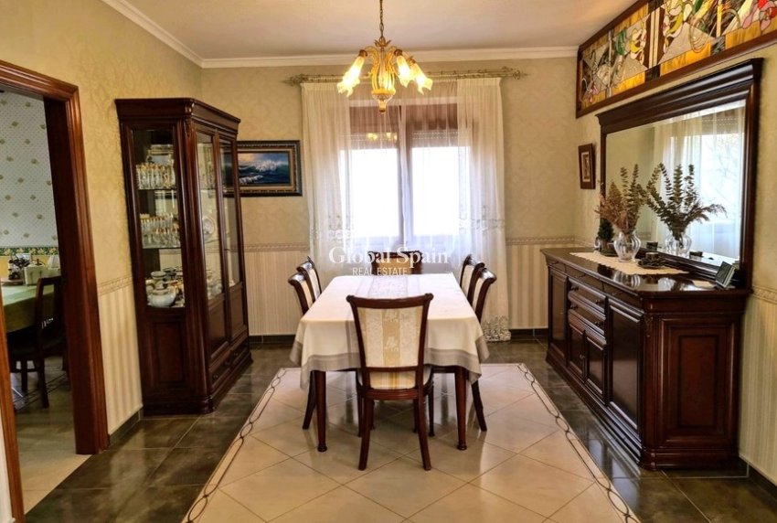 Resale - Villa -
CIUDAD QUESADA