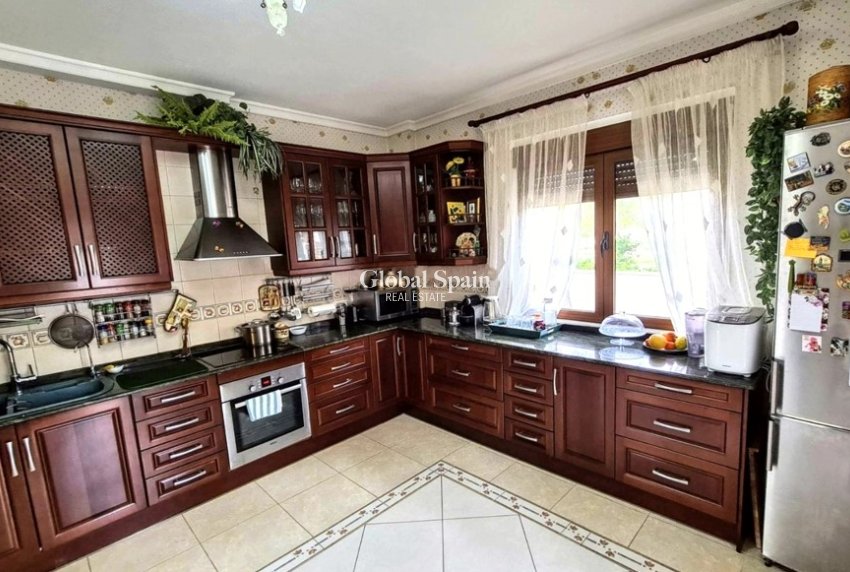 Resale - Villa -
CIUDAD QUESADA