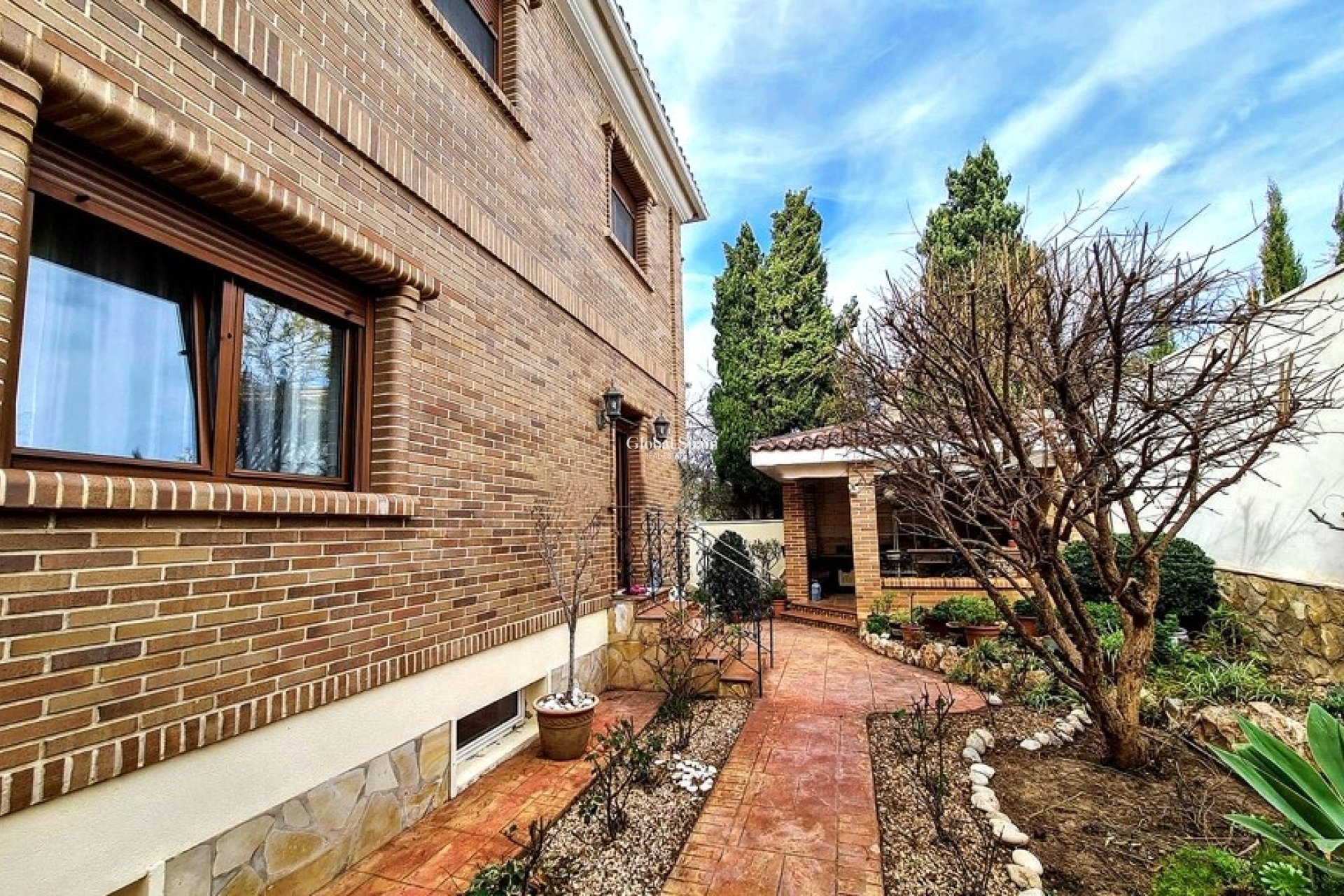 Resale - Villa -
CIUDAD QUESADA