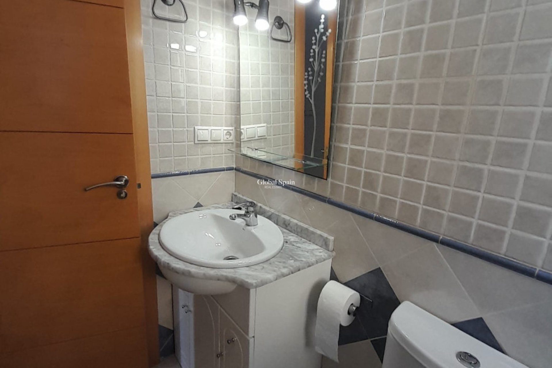 Resale - VILLA -
CIUDAD QUESADA