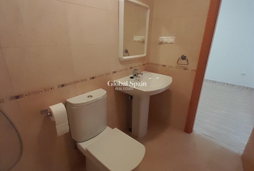 Resale - VILLA -
CIUDAD QUESADA