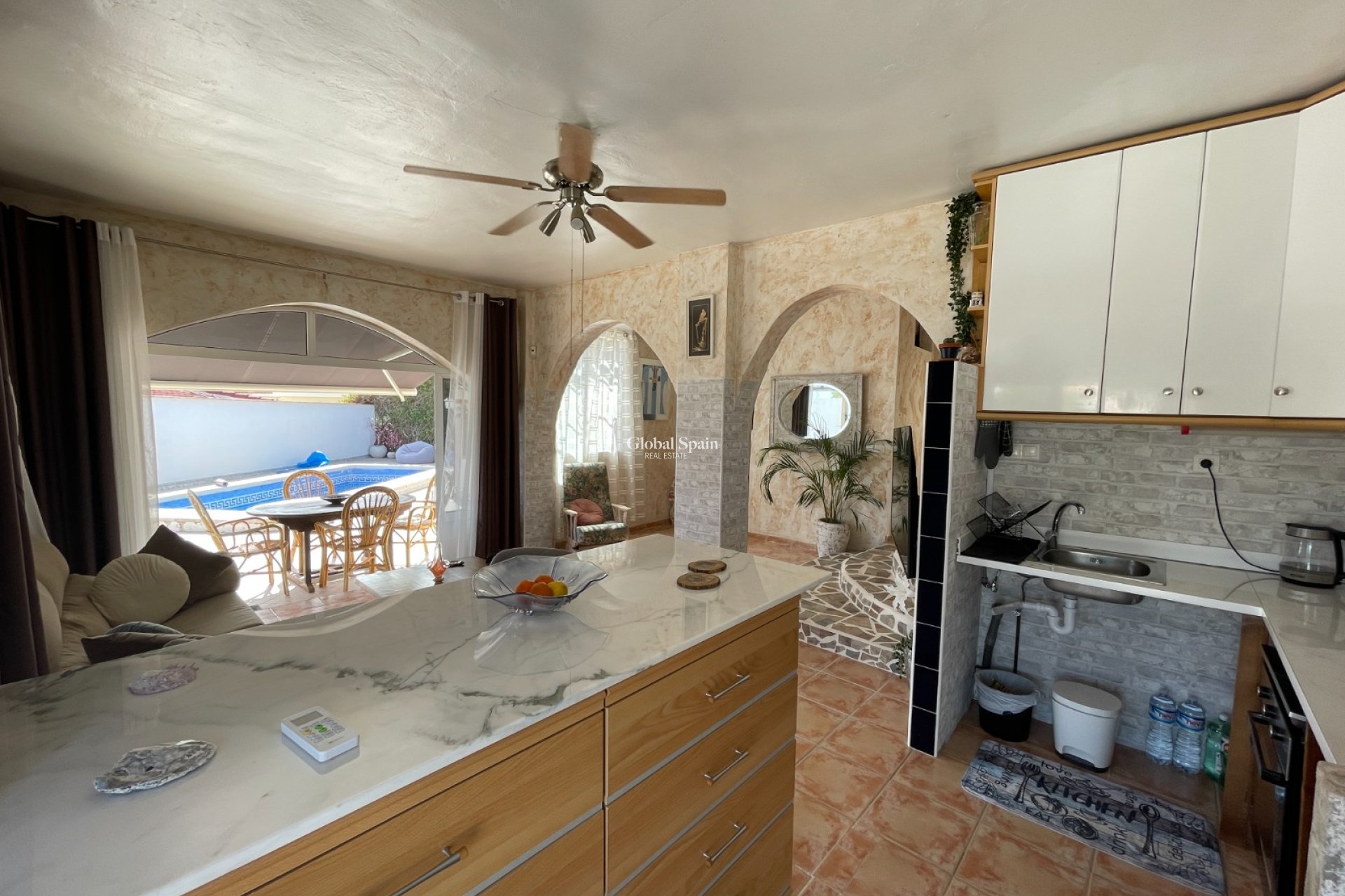 Resale - VILLA -
CIUDAD QUESADA