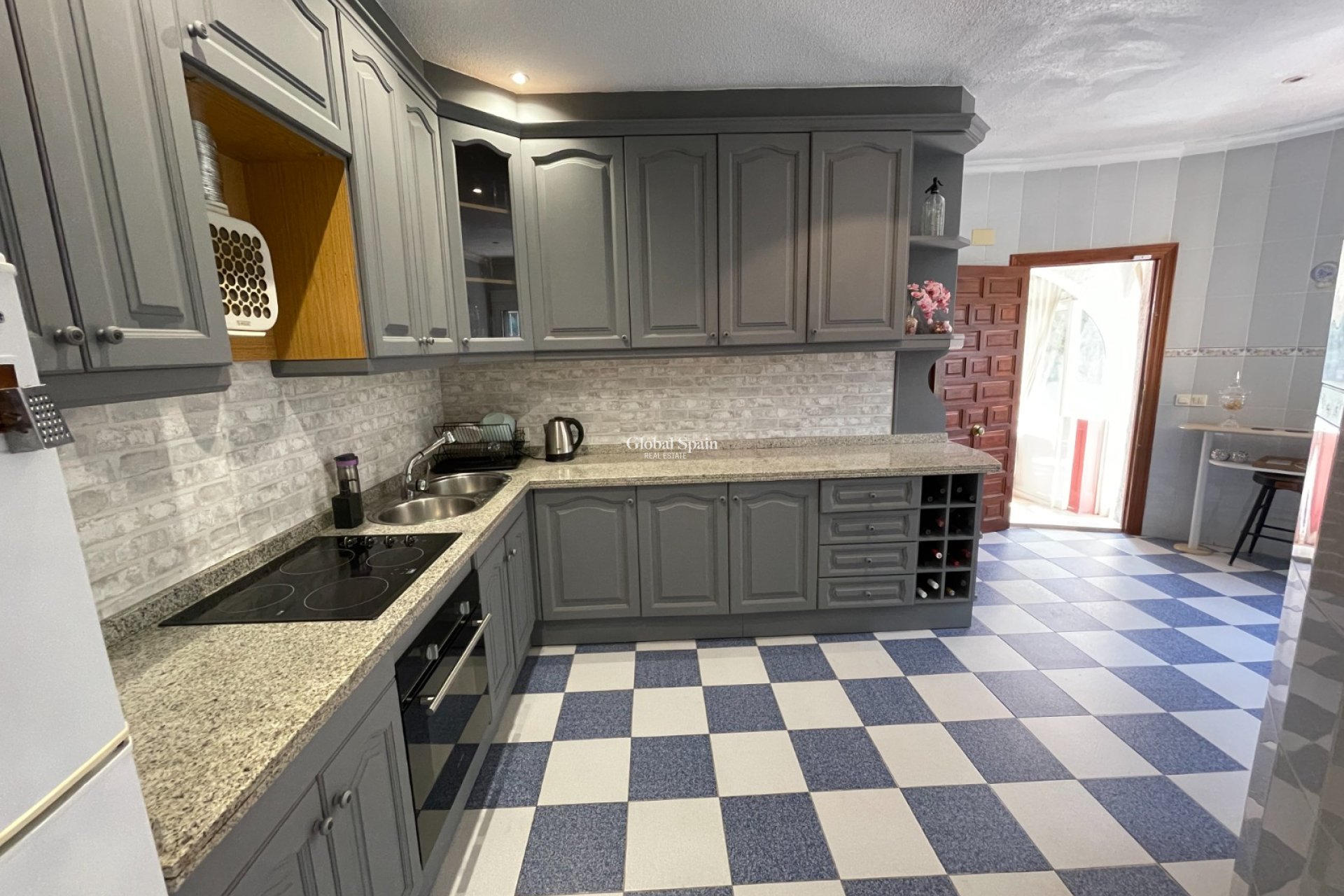 Resale - VILLA -
CIUDAD QUESADA