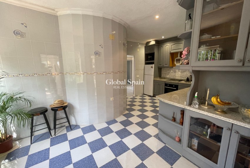 Resale - VILLA -
CIUDAD QUESADA