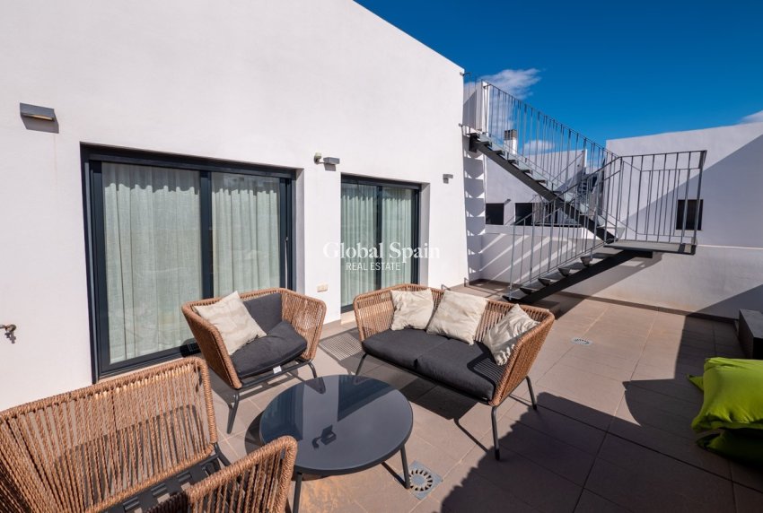 Resale - VILLA -
CIUDAD QUESADA