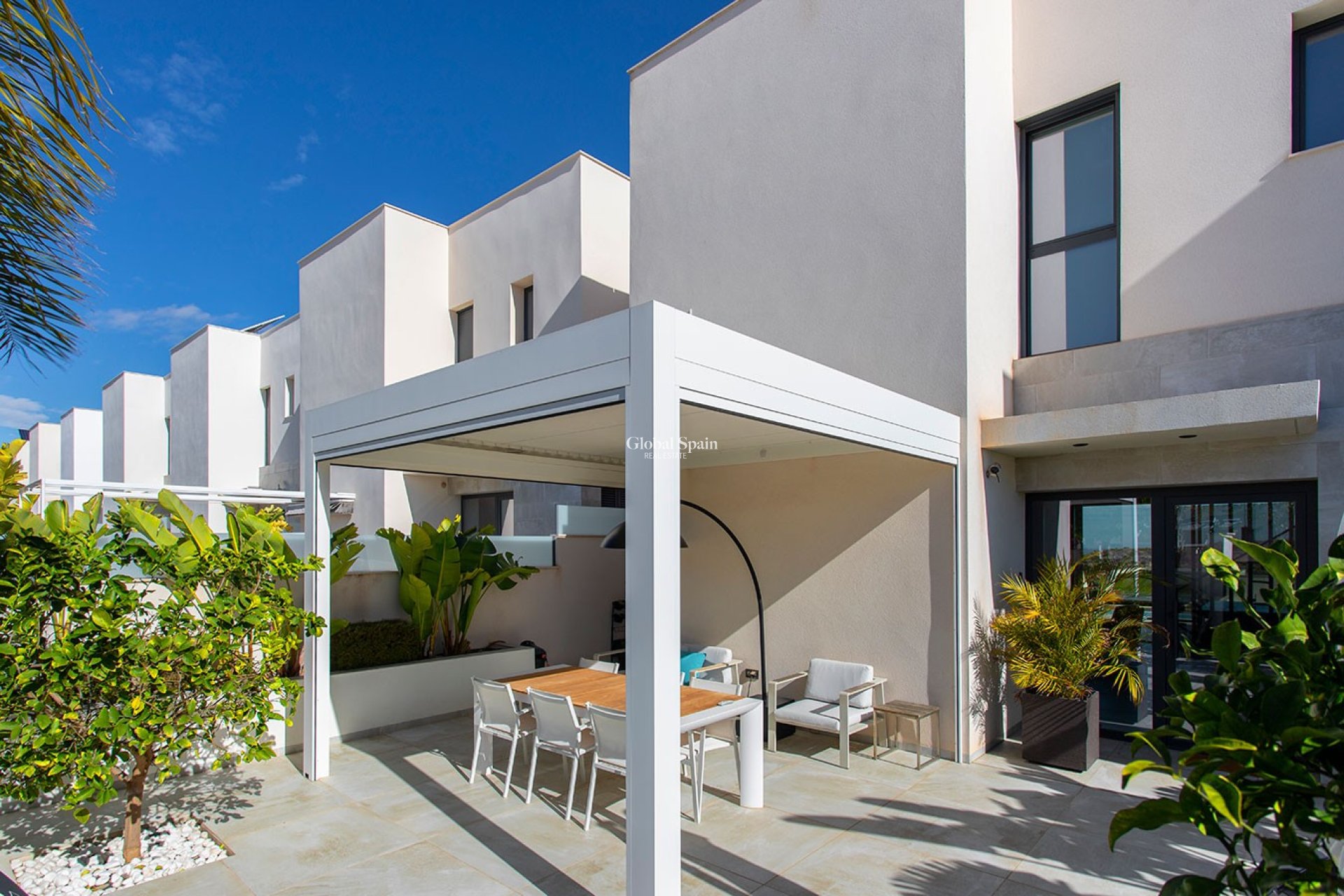 Resale - VILLA -
CIUDAD QUESADA