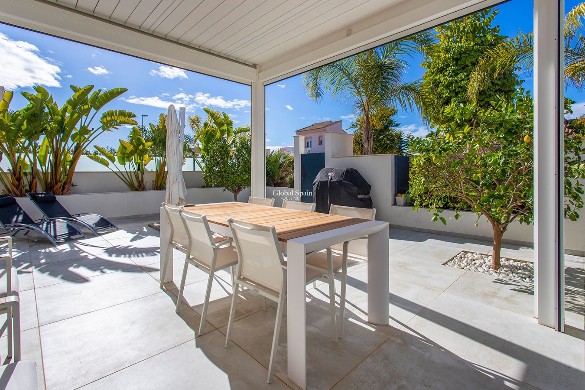 Resale - VILLA -
CIUDAD QUESADA