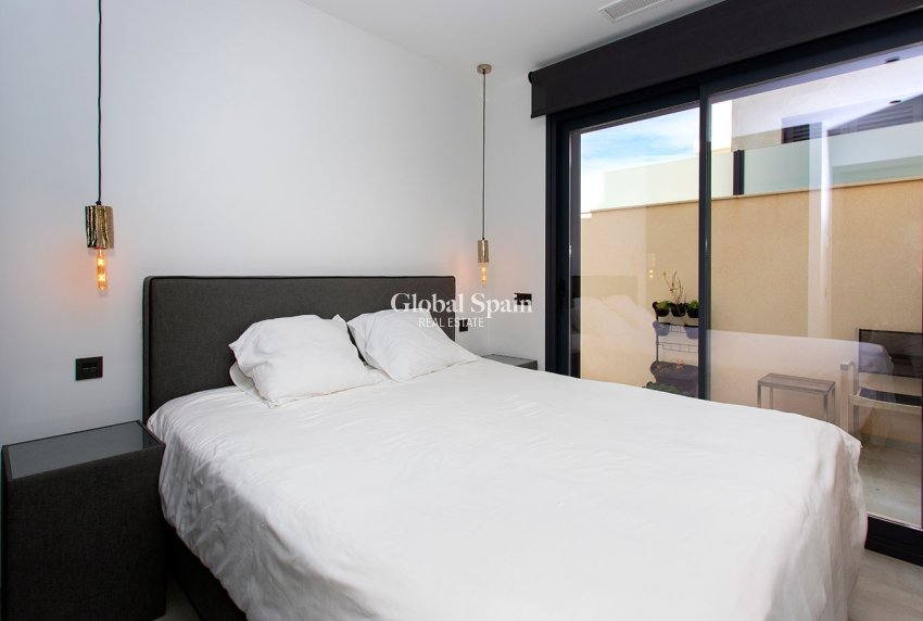 Resale - VILLA -
CIUDAD QUESADA