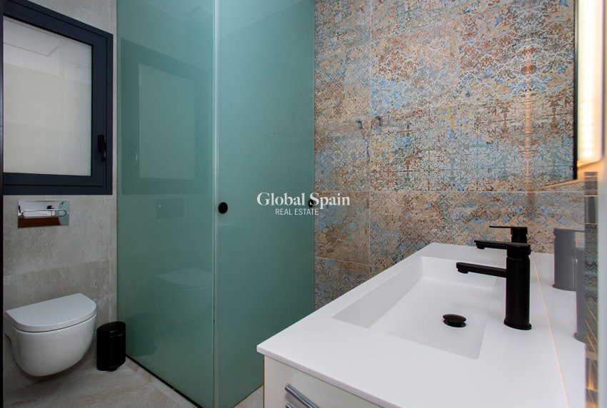 Resale - VILLA -
CIUDAD QUESADA