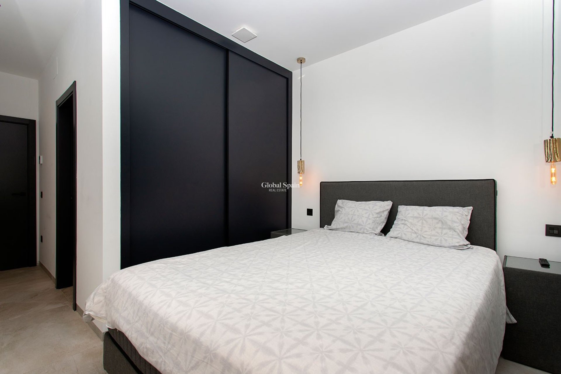 Resale - VILLA -
CIUDAD QUESADA