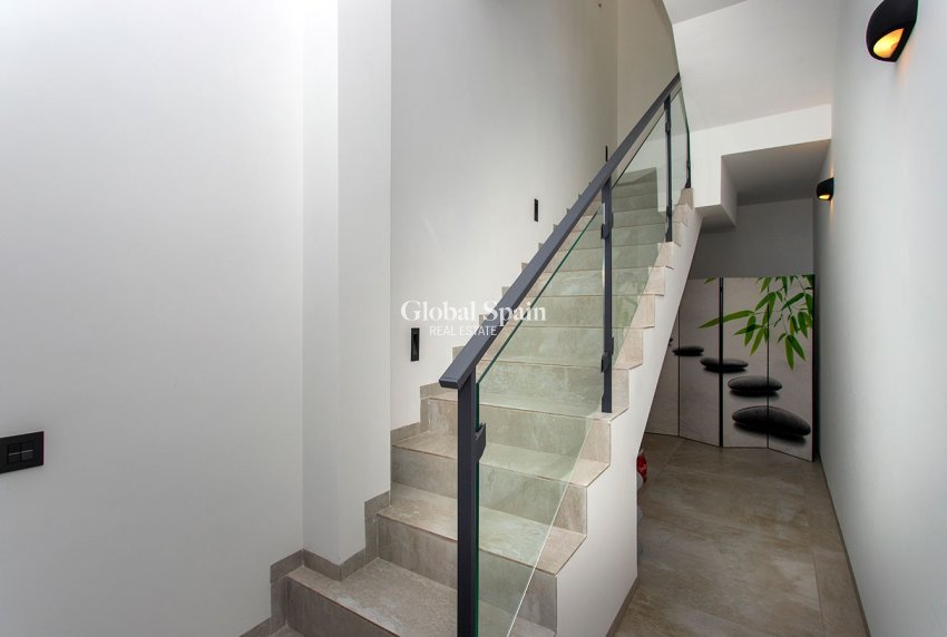 Resale - VILLA -
CIUDAD QUESADA