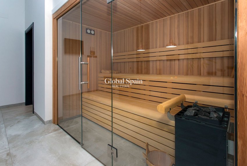 Resale - VILLA -
CIUDAD QUESADA