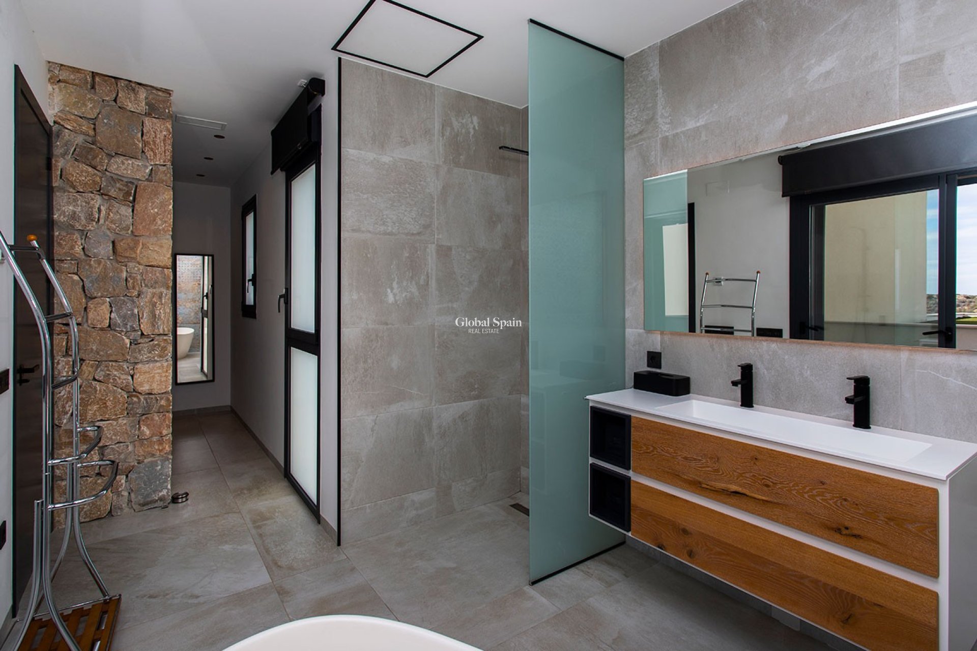 Resale - VILLA -
CIUDAD QUESADA