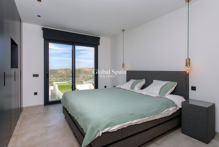 Resale - VILLA -
CIUDAD QUESADA