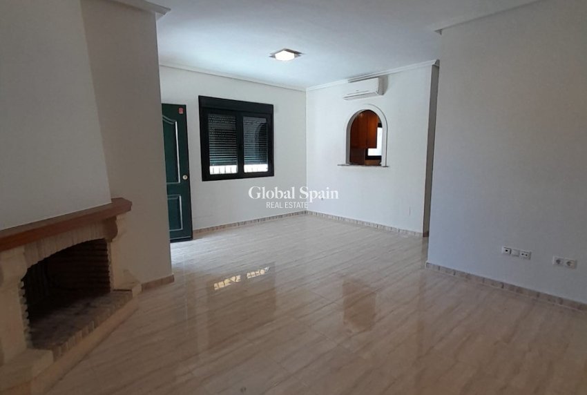 Resale - VILLA -
CIUDAD QUESADA