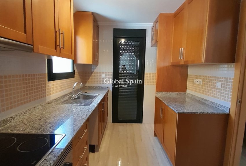 Resale - VILLA -
CIUDAD QUESADA