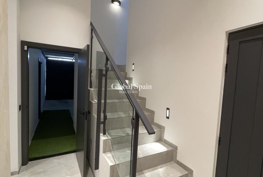 Resale - VILLA -
CIUDAD QUESADA