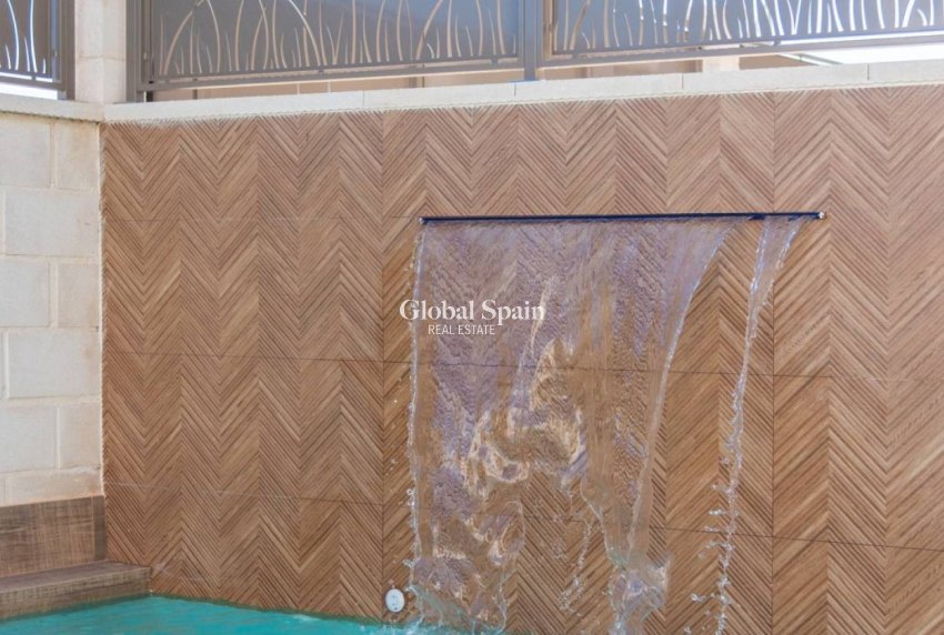 Resale - VILLA -
CIUDAD QUESADA