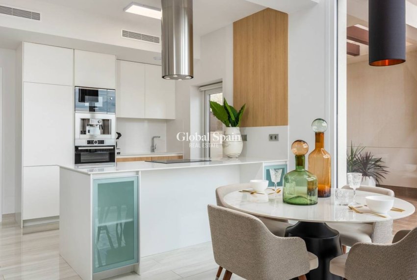 Resale - VILLA -
CIUDAD QUESADA