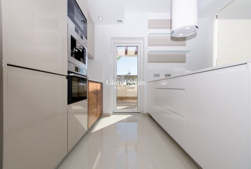 Resale - VILLA -
CIUDAD QUESADA