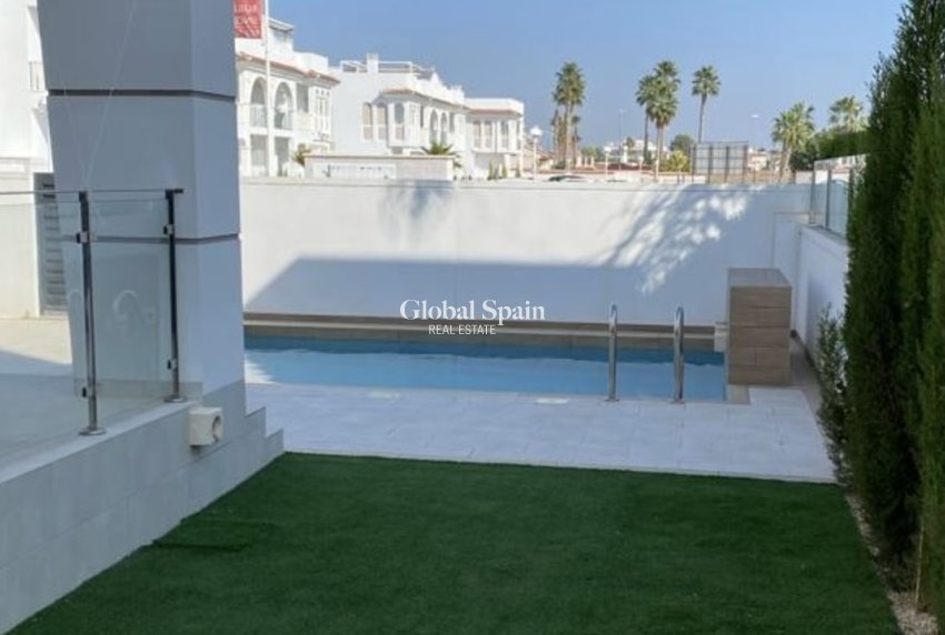 Resale - VILLA -
CIUDAD QUESADA