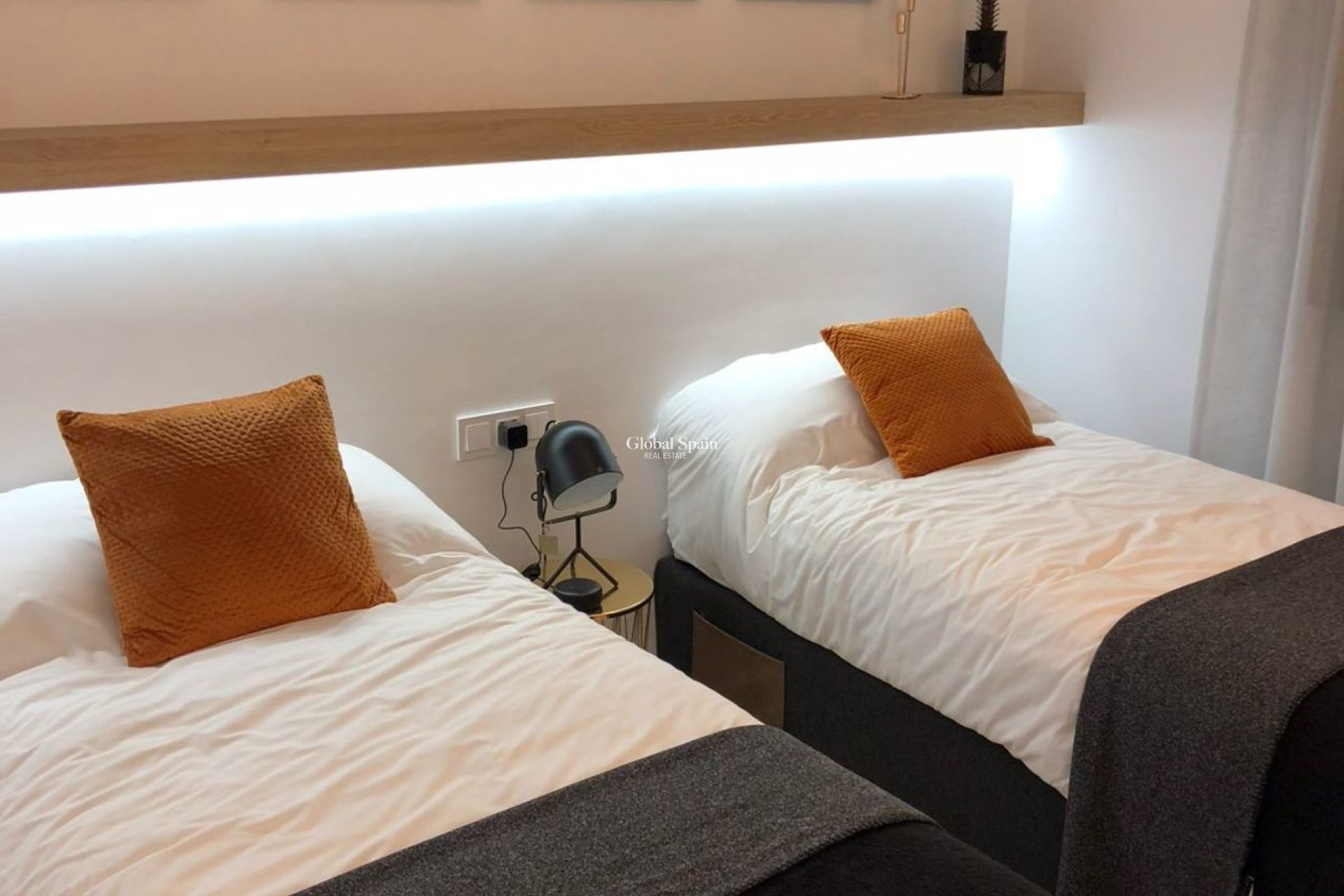 Resale - VILLA -
CIUDAD QUESADA