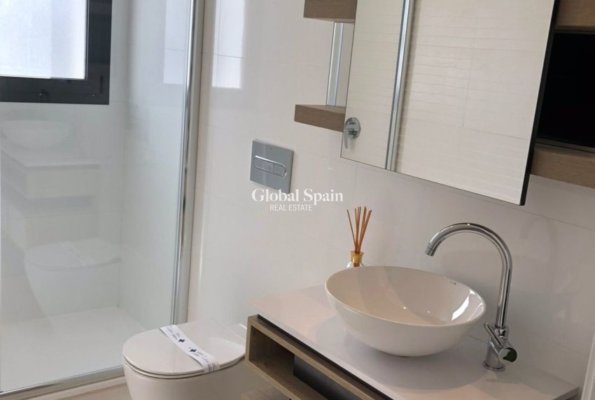 Resale - VILLA -
CIUDAD QUESADA