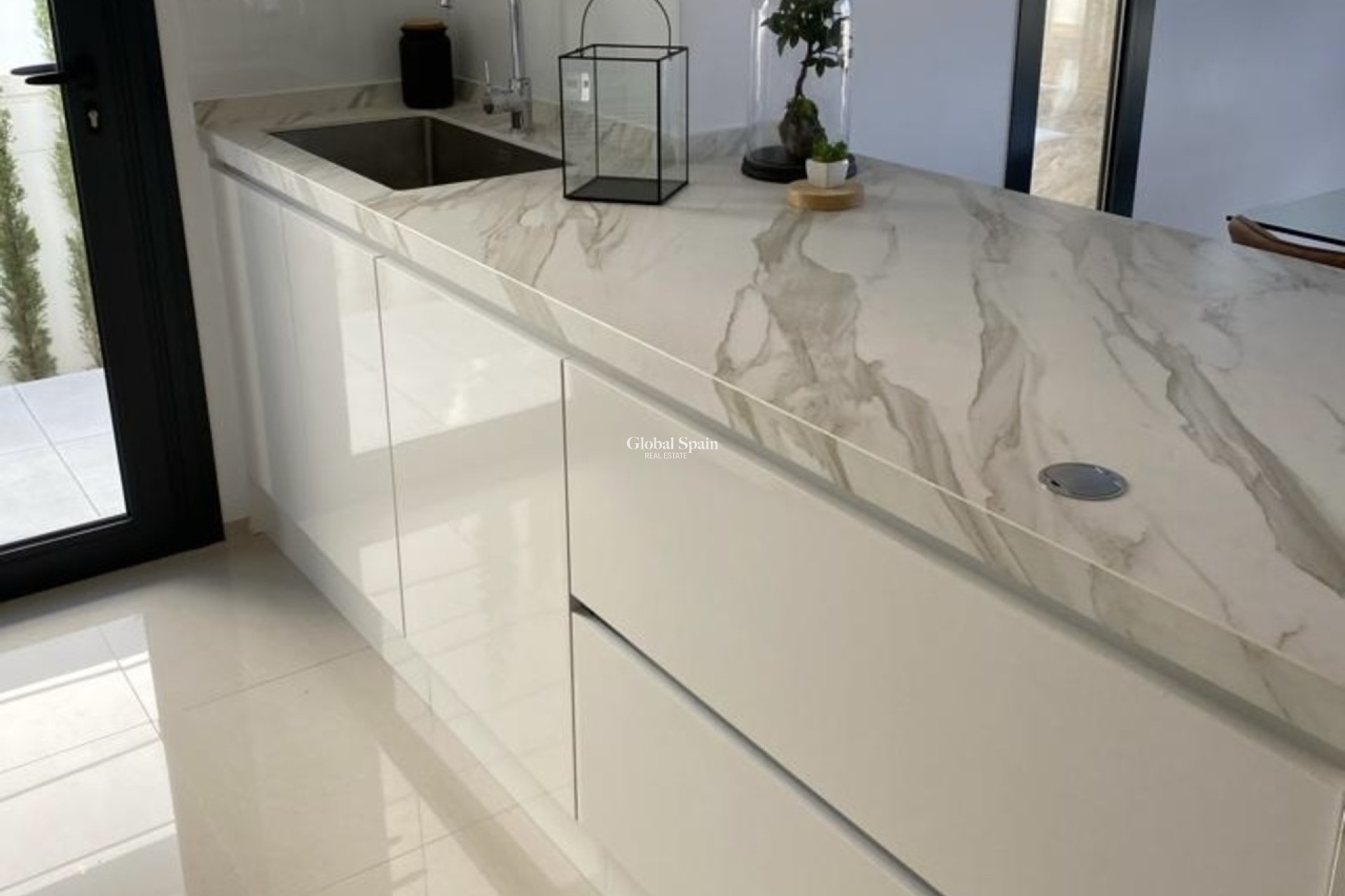 Resale - VILLA -
CIUDAD QUESADA