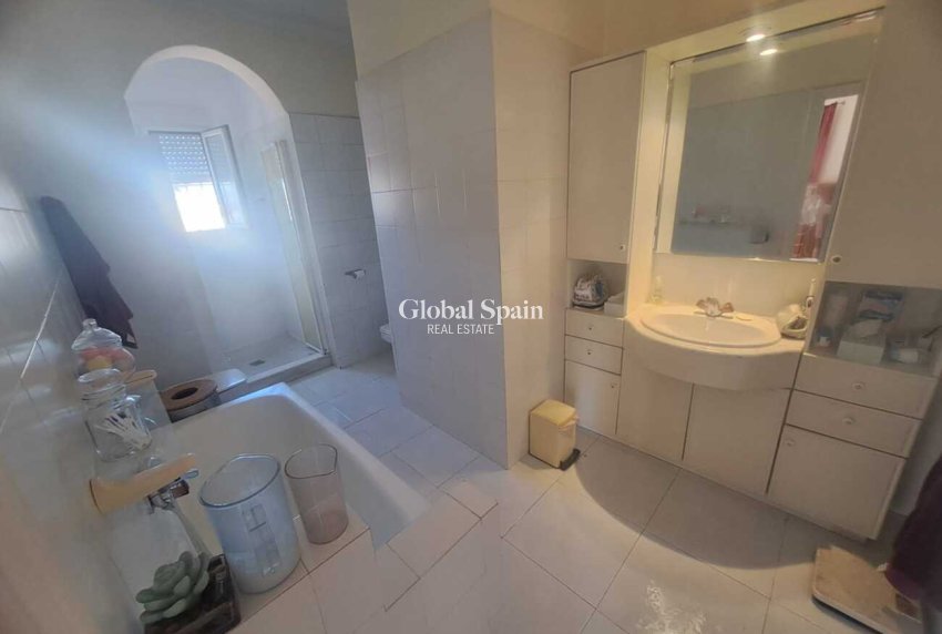 Resale - VILLA -
CIUDAD QUESADA