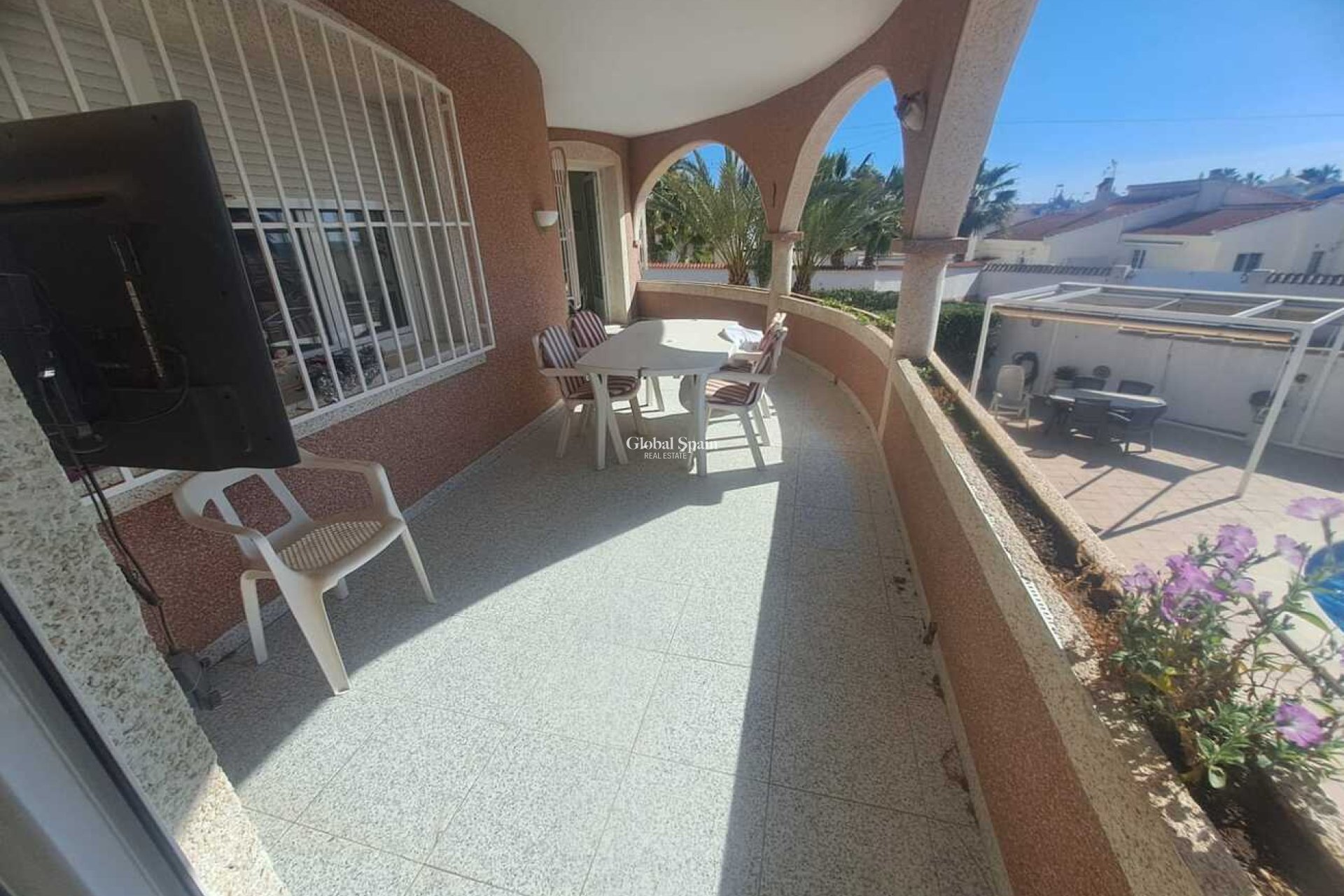 Resale - VILLA -
CIUDAD QUESADA