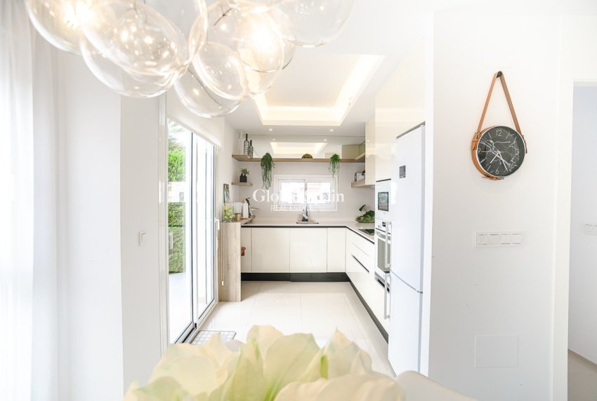 Resale - VILLA -
CIUDAD QUESADA