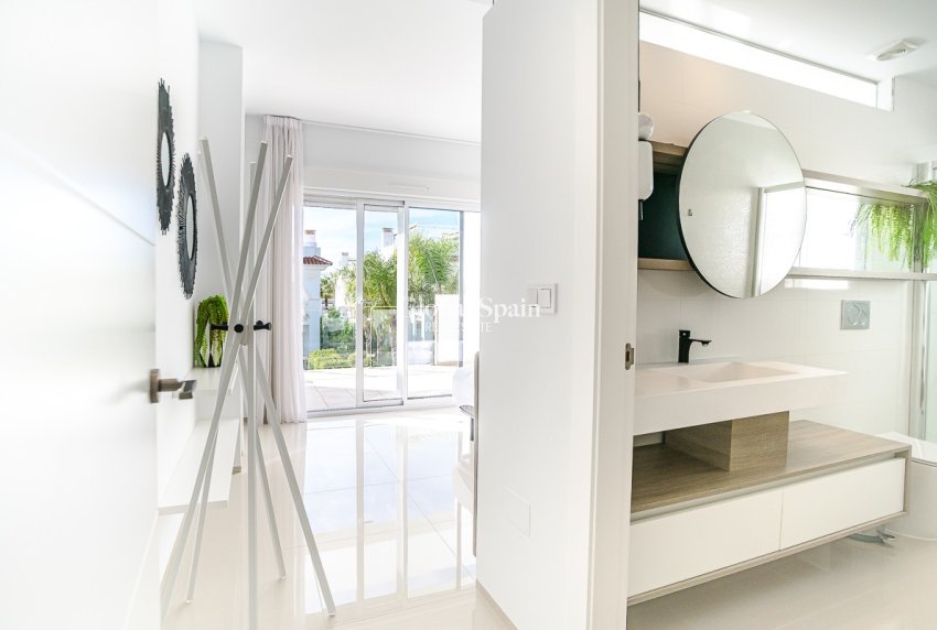 Resale - VILLA -
CIUDAD QUESADA