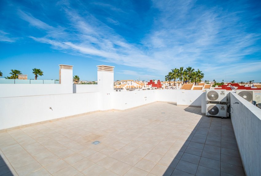 Resale - VILLA -
CIUDAD QUESADA