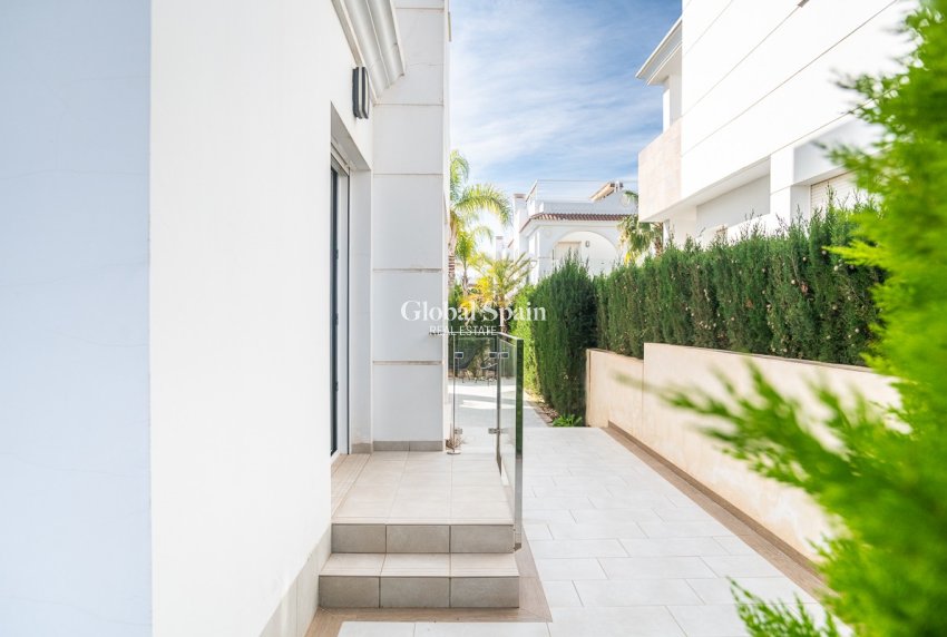 Resale - VILLA -
CIUDAD QUESADA