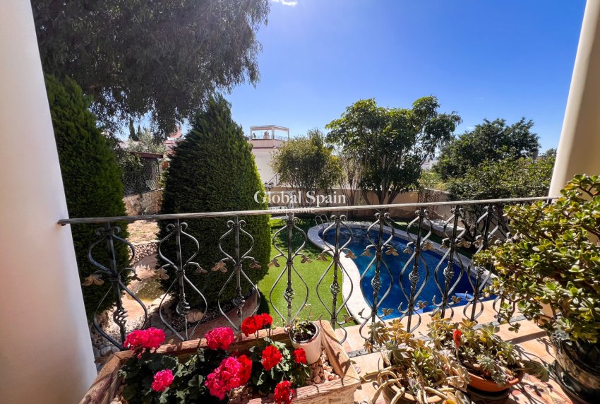 Resale - VILLA -
CIUDAD QUESADA