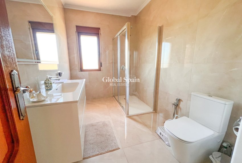 Resale - VILLA -
CIUDAD QUESADA