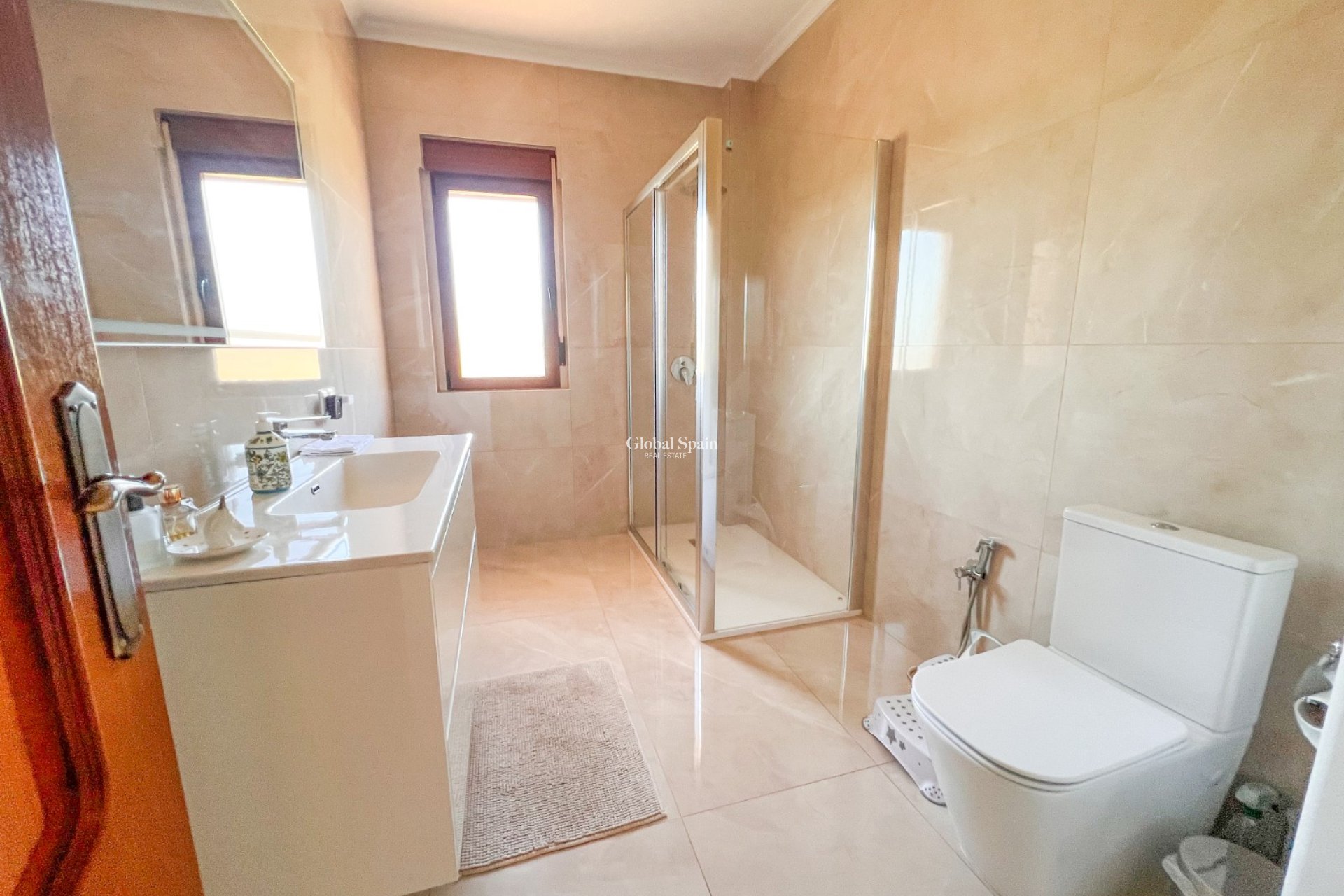 Resale - VILLA -
CIUDAD QUESADA