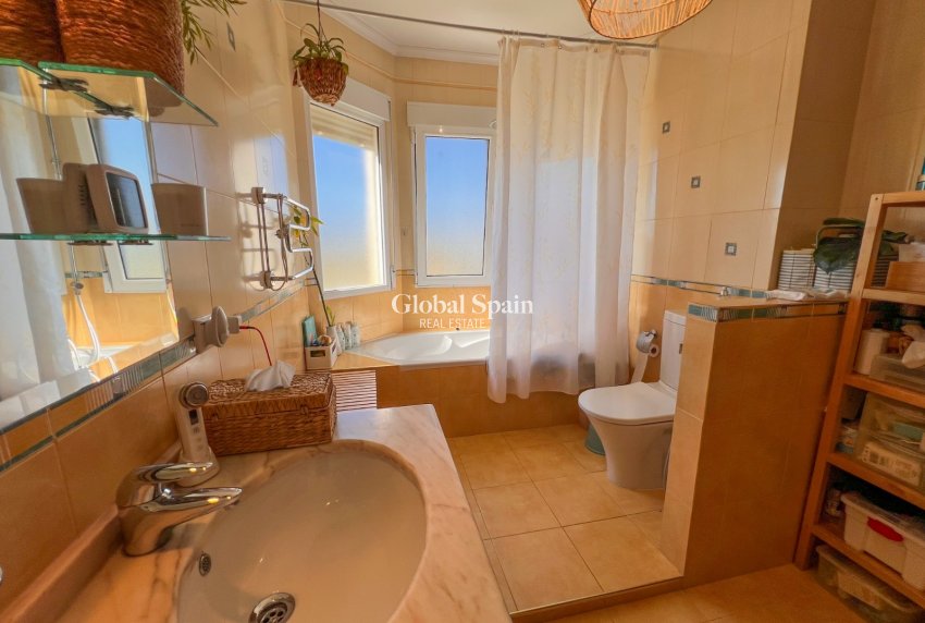 Resale - VILLA -
CIUDAD QUESADA